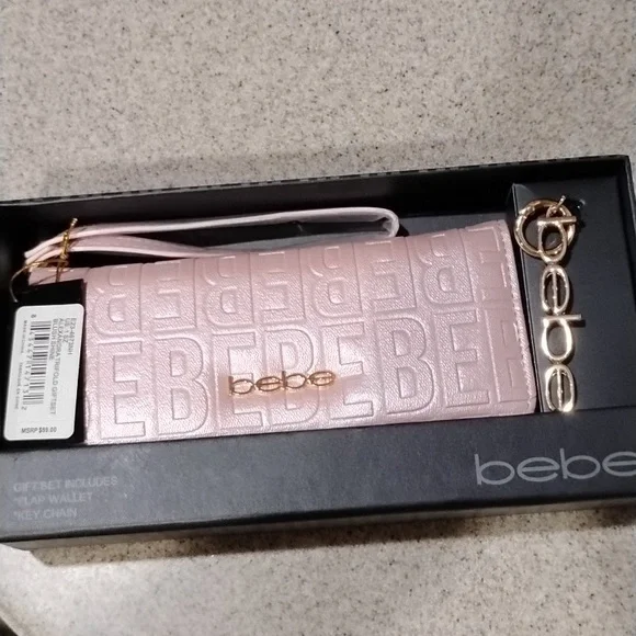 Bebe wallet and keychain set NWT - Picture 1 of 7
